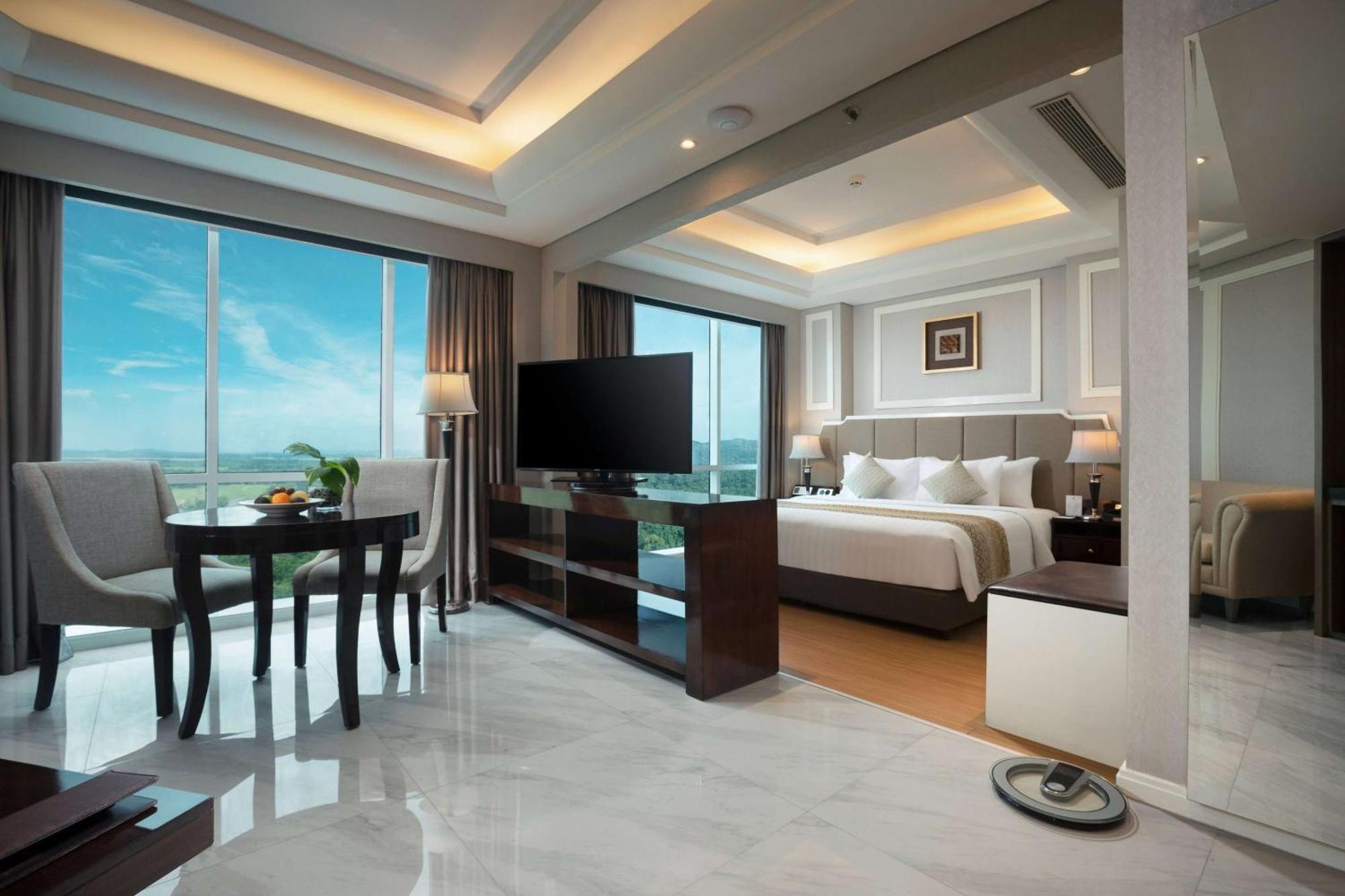 Wyndham Panbil Batam Hotell Exteriör bild